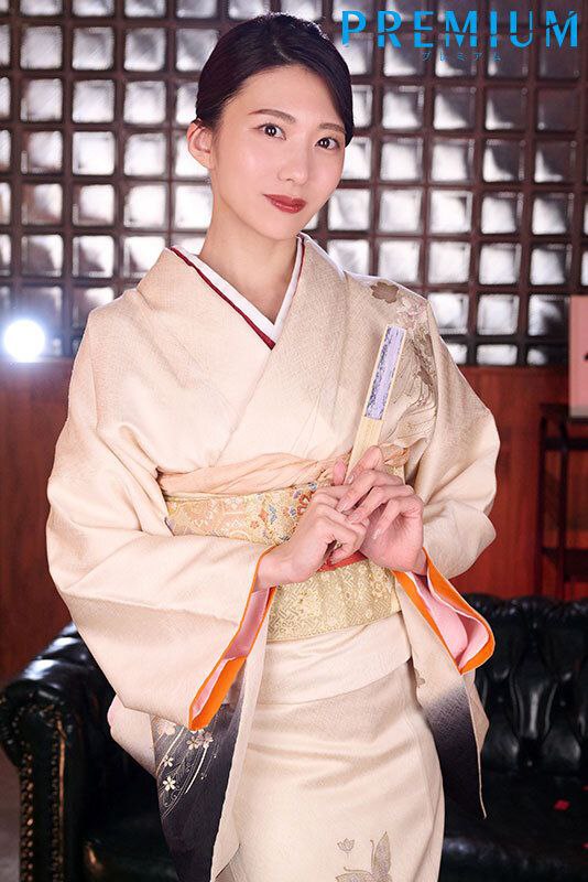 颜值苗条小姐姐！和女同闺蜜双女秀！69骑脸互舔骚逼，单腿黑丝美腿，跳蛋震穴，穿戴假屌操逼